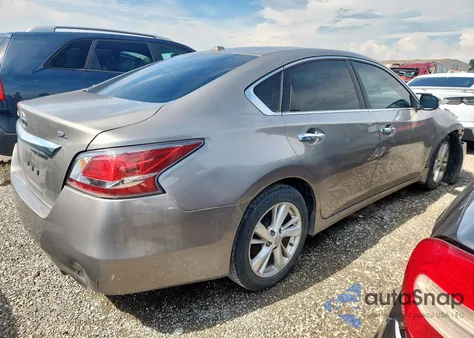 2015 Nissan Altima 2.5 from USA, damaged, VIN 1N4AL3AP7FC160124